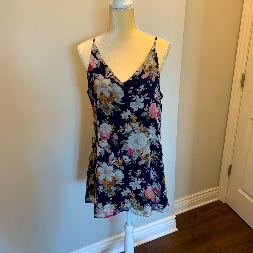 Tobi size large floral dress